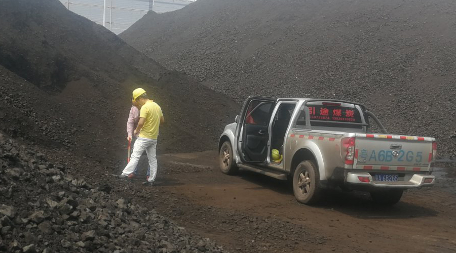 引途港口印尼煤带客户取样化验实拍